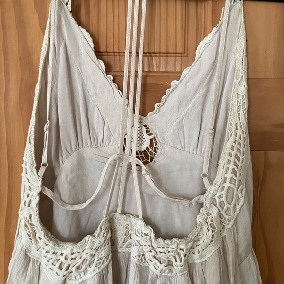 flowy, lace light beige dress - Picture 5 of 5